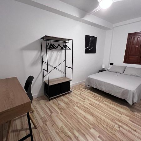 Apartamento Con Patio Para 4 En El Casco Historico コルドバ エクステリア 写真
